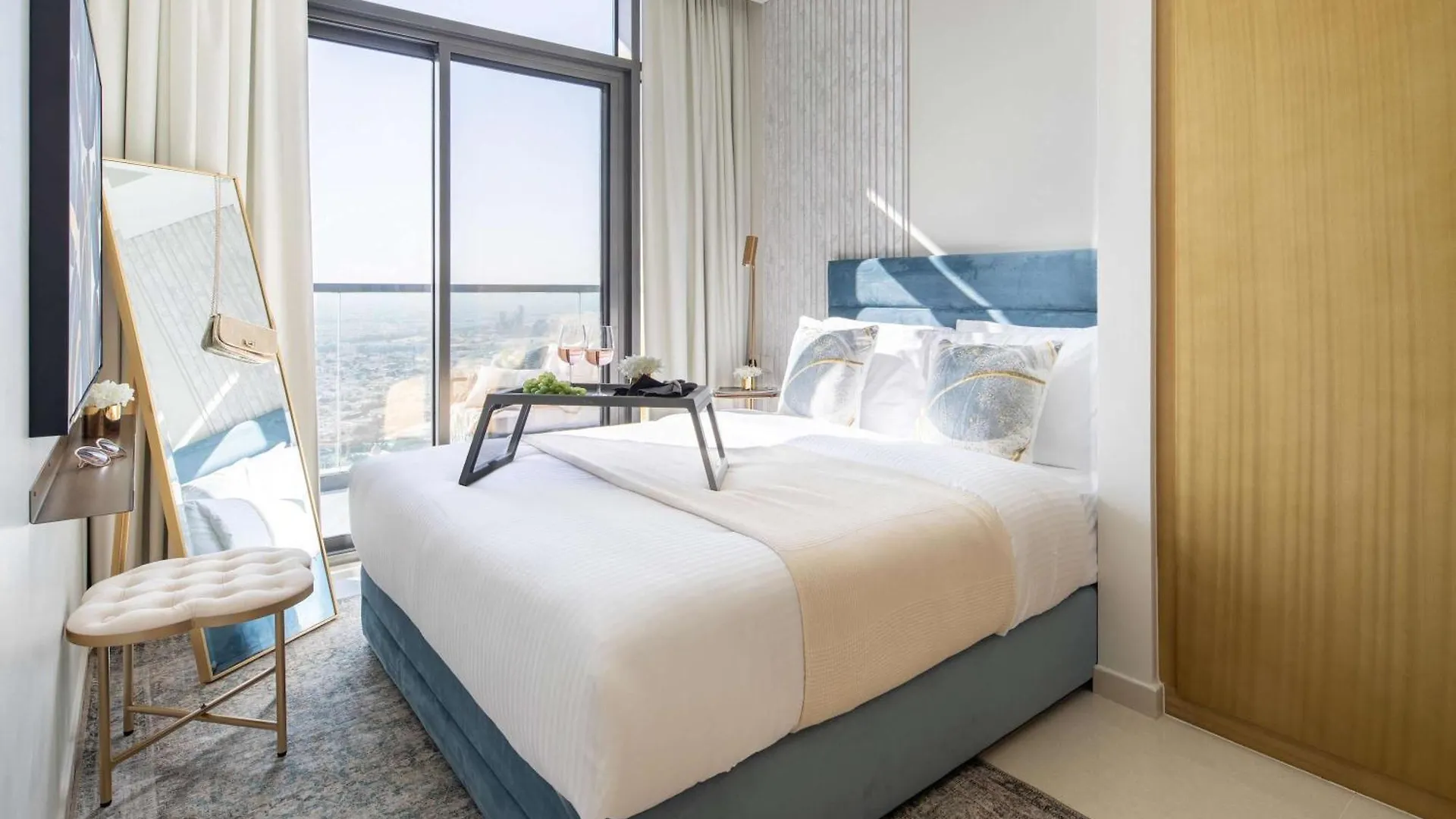 Frank Porter - Aykon City Tower C Dubai 0*,